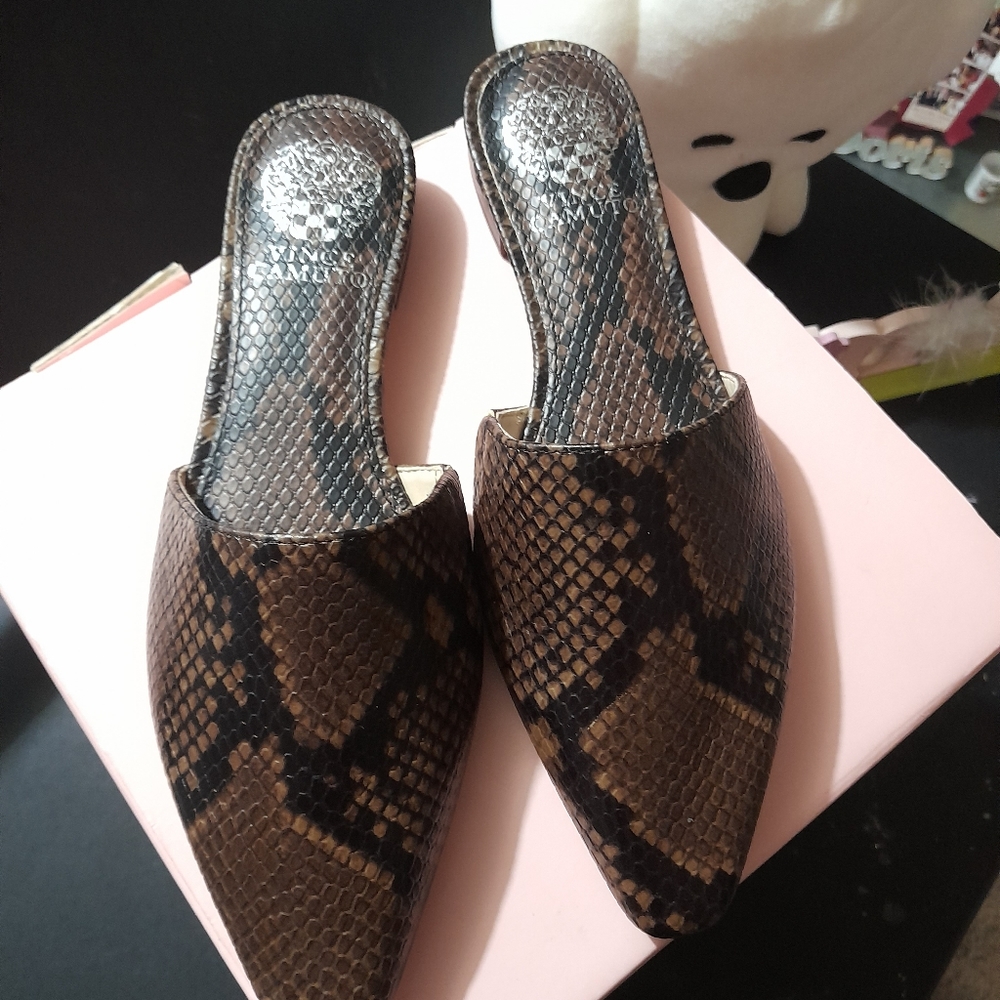 Vince Camuto...Felinial Mule Slides - image 3